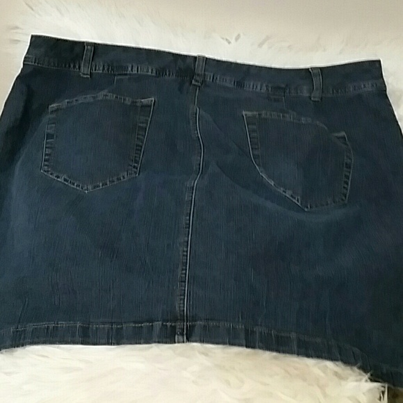 Skort - Picture 2 of 2